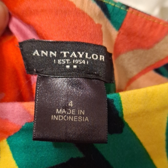 Ann Taylor Yellow Pencil Skirt Resort Wear 4 ๐๐๐๐ - Picture 2 of 10